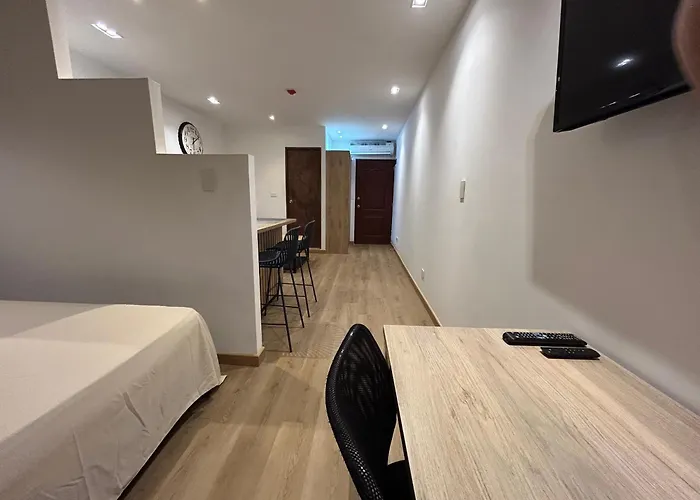 Lujoso Apartamento A Pasos Del Metro De Medellin